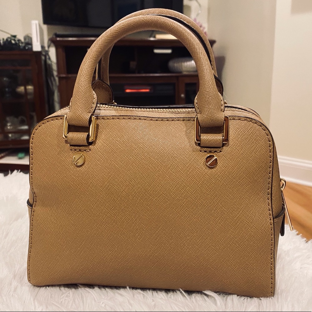 Michael Kors - Cindy Dome Satchel Saffiano Leather - Picture 2 of 2